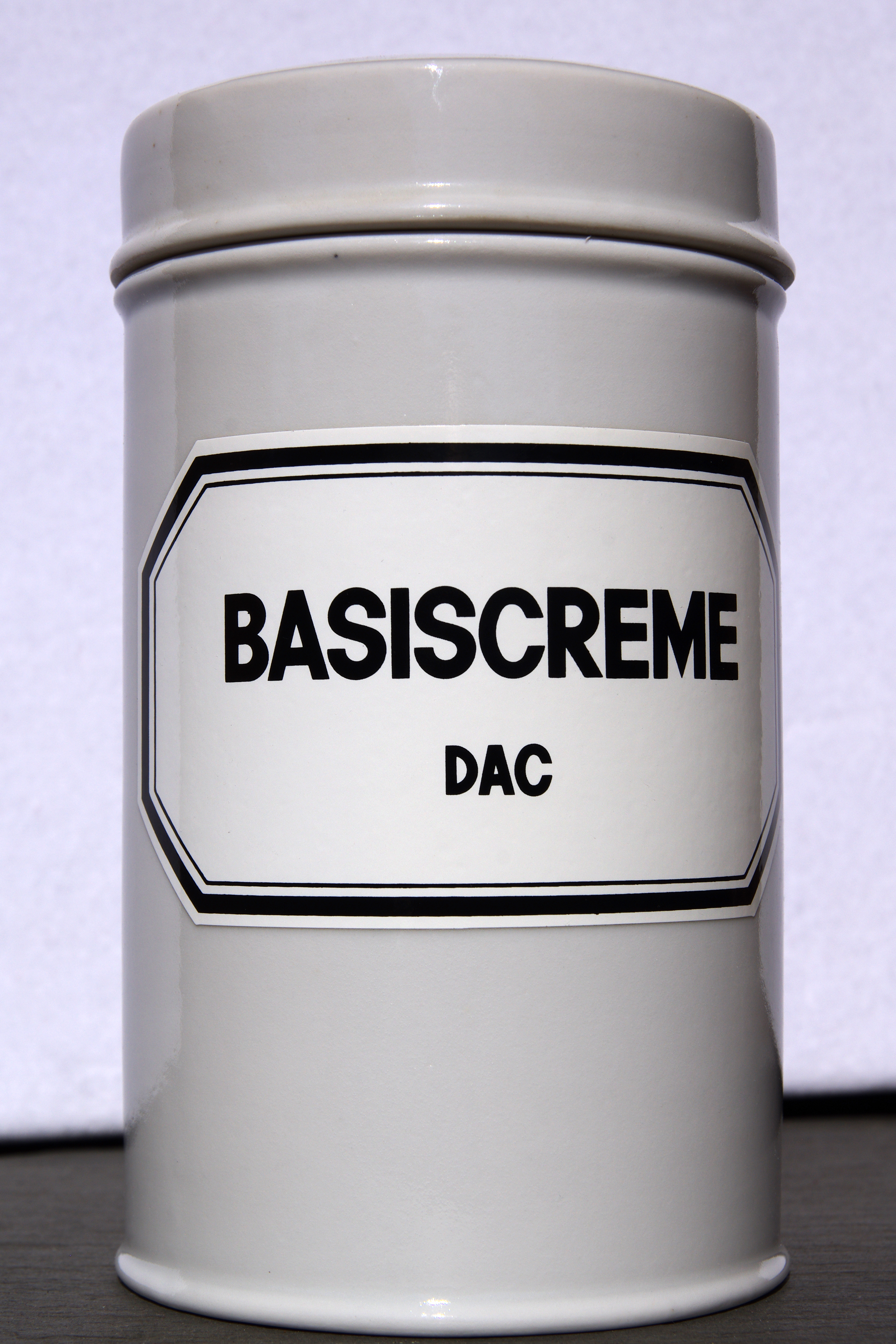 DAC Basiscreme COLOURBOX50821381.jpg